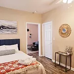 Cozy Noda Stay Near Uptown